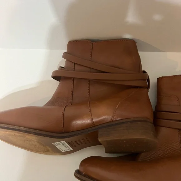 Schutz booties - Picture 7 of 11